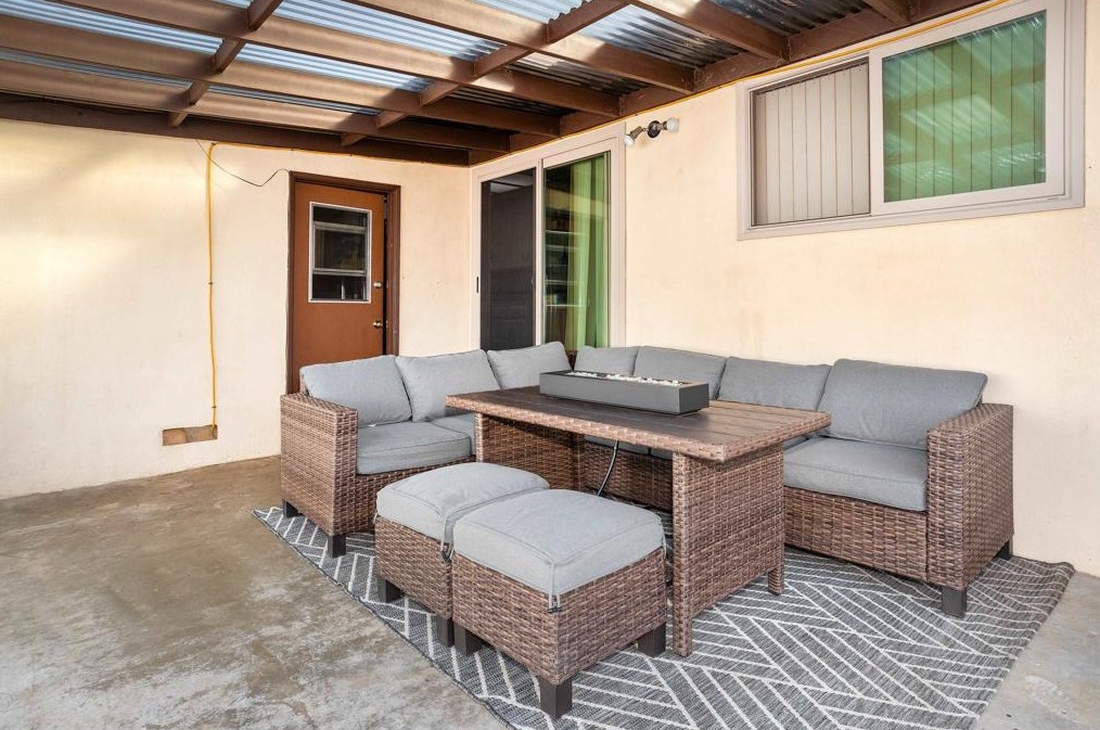 709 Daisy St, Escondido CA  92027-2140 exterior