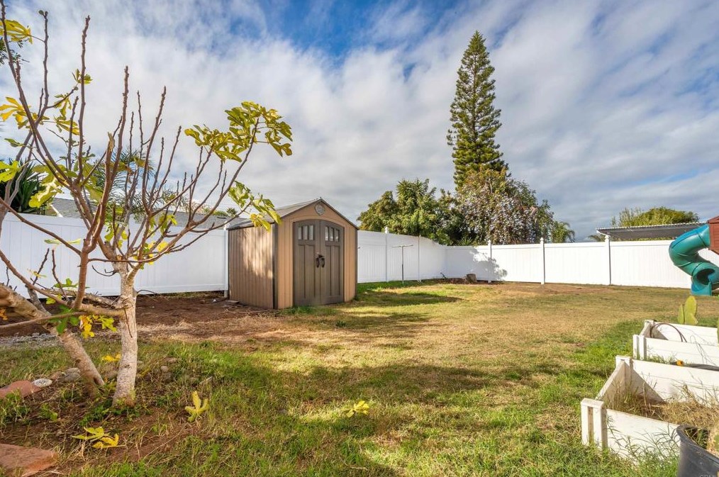 709 Daisy St, Escondido CA  92027-2140 exterior