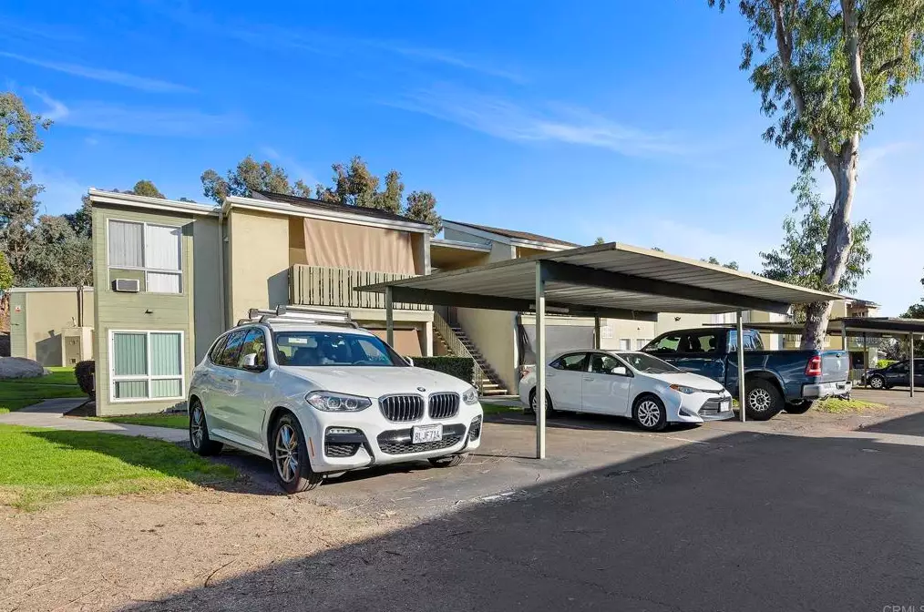 830 Lincoln Ave, Escondido CA  92026-2400 exterior