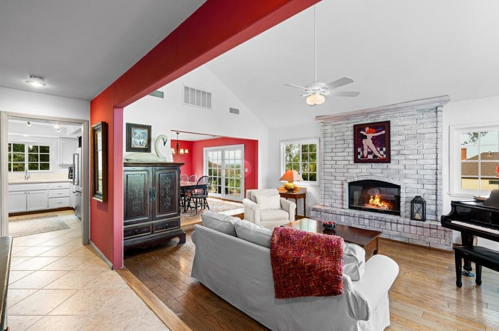 2647 Alta Vista Dr, Fallbrook, CA 92028-9739