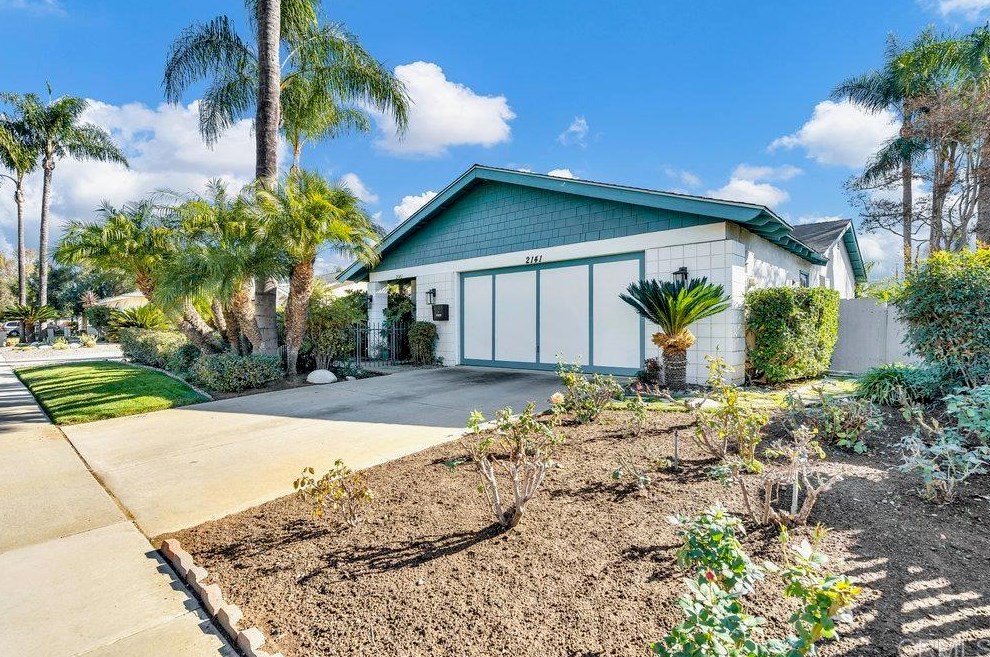 2141 Jefferson Ave, Escondido, CA 92027-2217