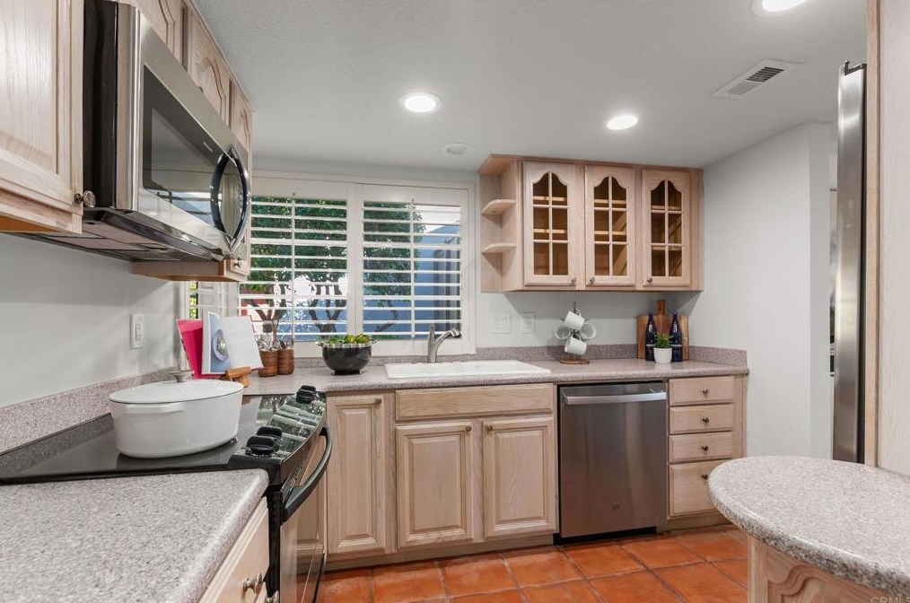 4652 Woodstock St, Carlsbad, CA 92010