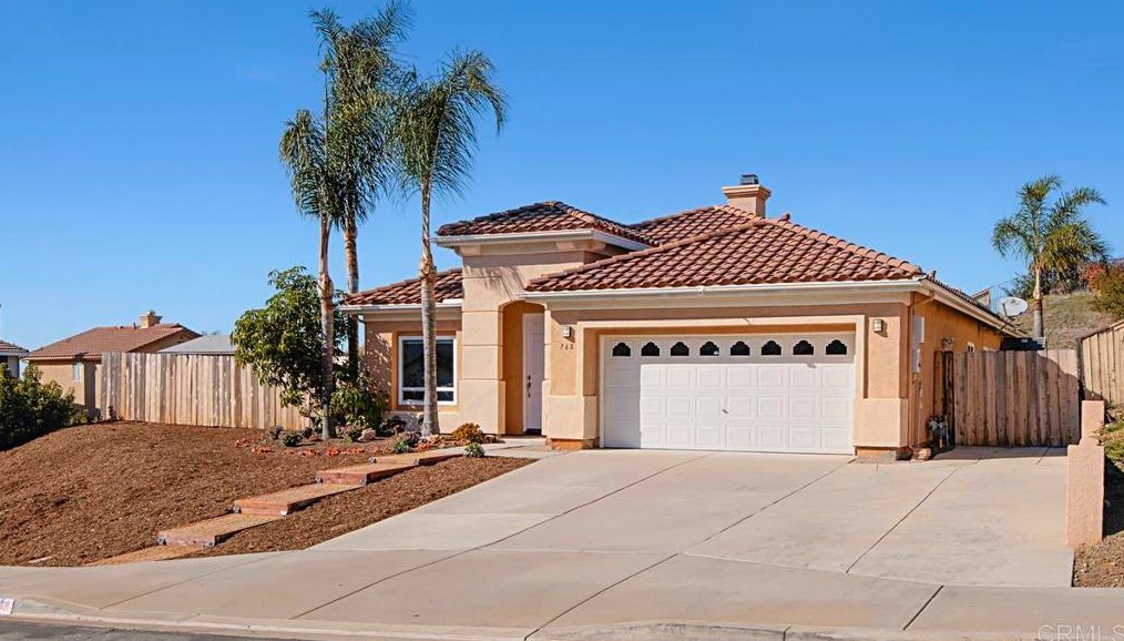 768 Via Barquero, San Marcos, CA 92069-7372