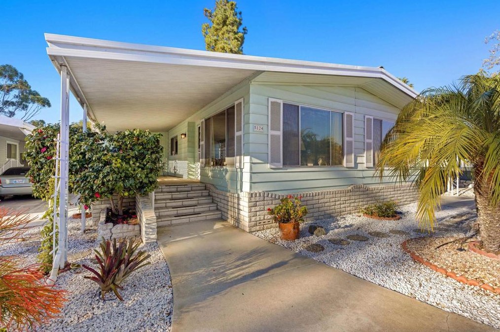 5124 Don Mata Dr, Carlsbad, CA 92010