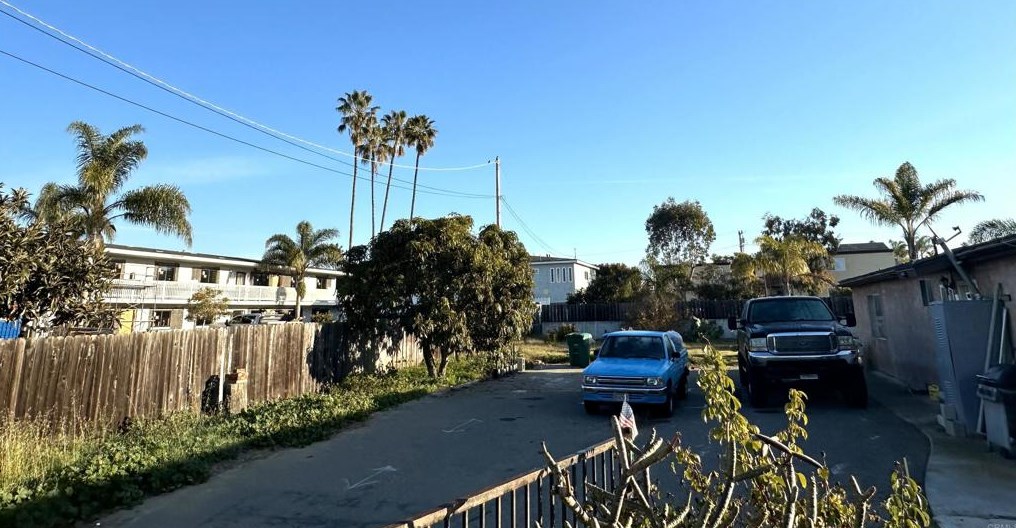 2650 Roosevelt St, Carlsbad, CA 92008