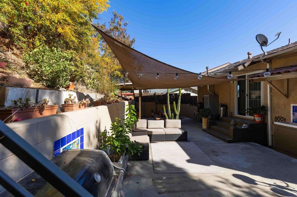 4917 Ithaca Ave, Los Angeles CA  90032-3310 exterior