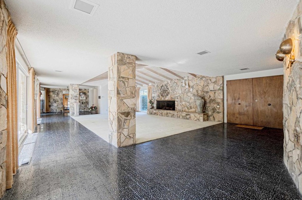 28967 Palos Verdes Dr, Palos Verdes Estates, CA 90275