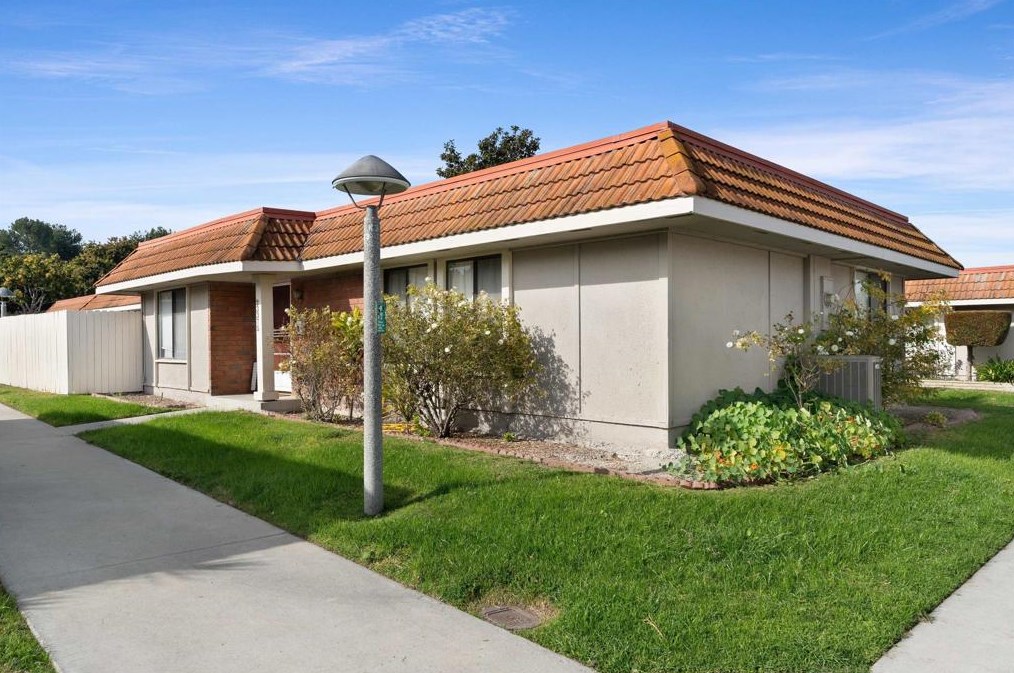 23375 El Reposa, Laguna Beach, CA 92656-1105