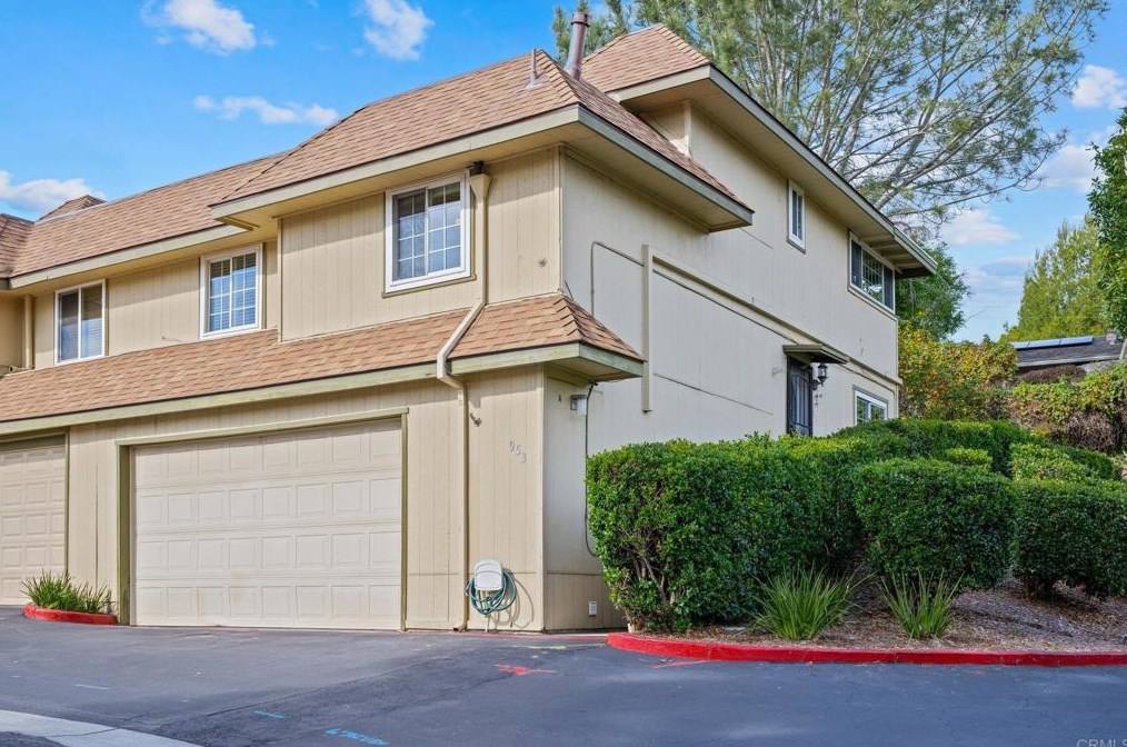 953 Marlin Dr, Vista, CA 92084