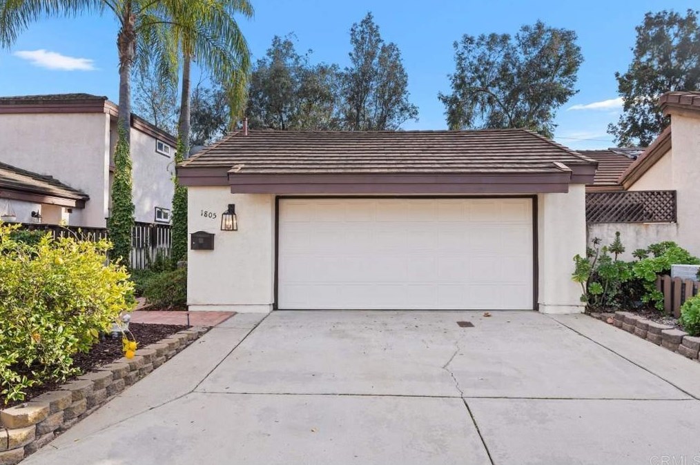 1805 Esquire Gln, Escondido, CA 92029-3033