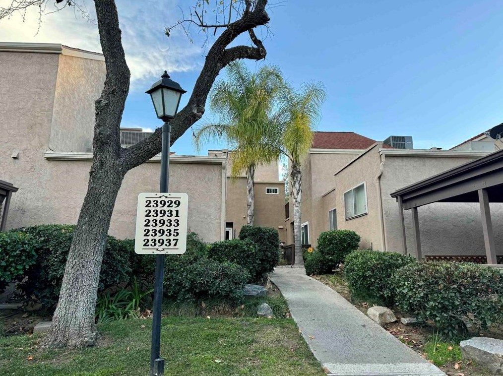 23937 Green Haven Ln, Ramona, CA 92065