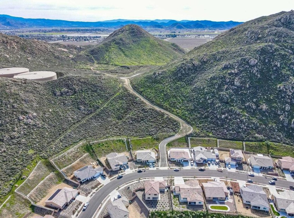 5384 Viewstone Ct, Hemet CA  92545 exterior