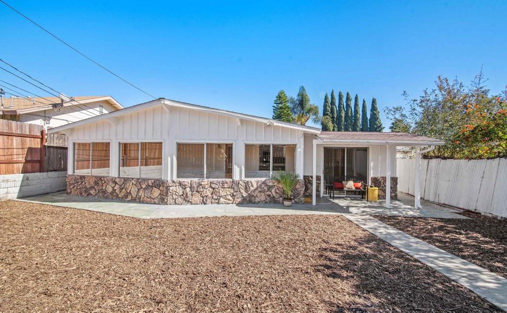 1349 Teelin Ave, Vista, CA 92083