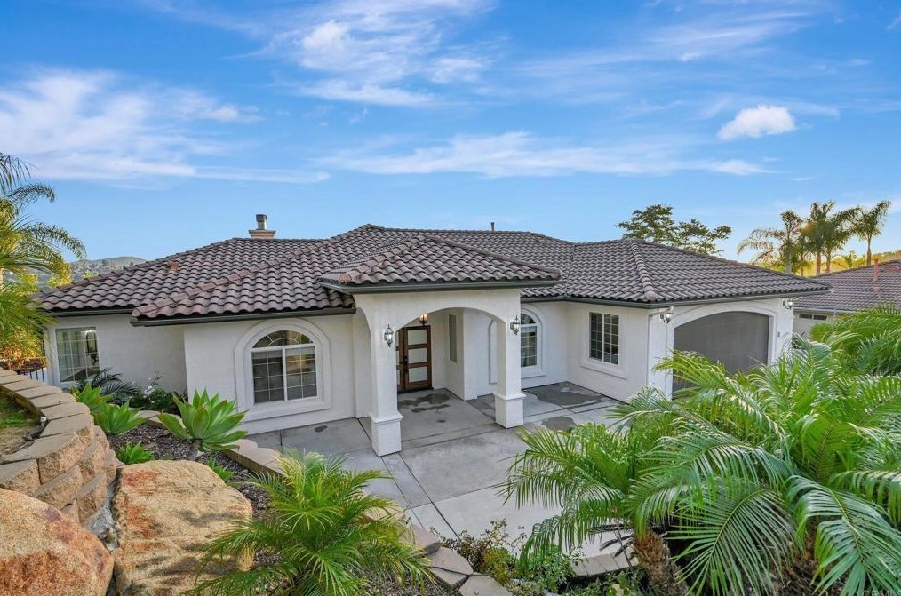 4203 Laskey Ln, La Mesa, CA 91941
