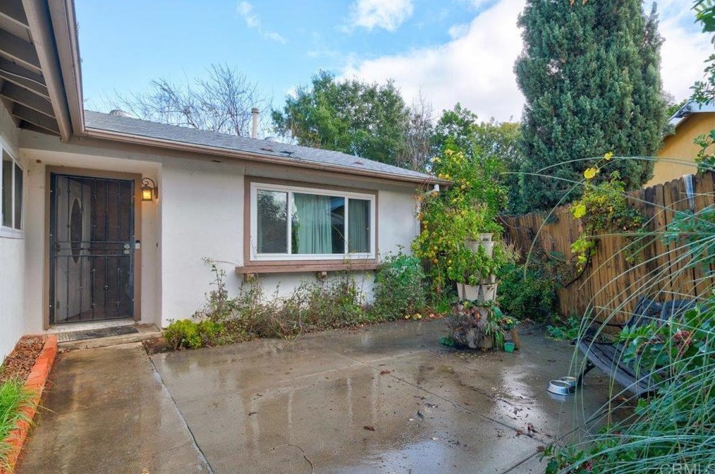 316 Highland Pl, Escondido, CA 92027-3709