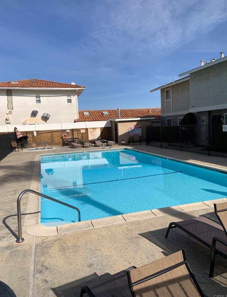 2112 E Vista Way #18, Vista, CA 92084