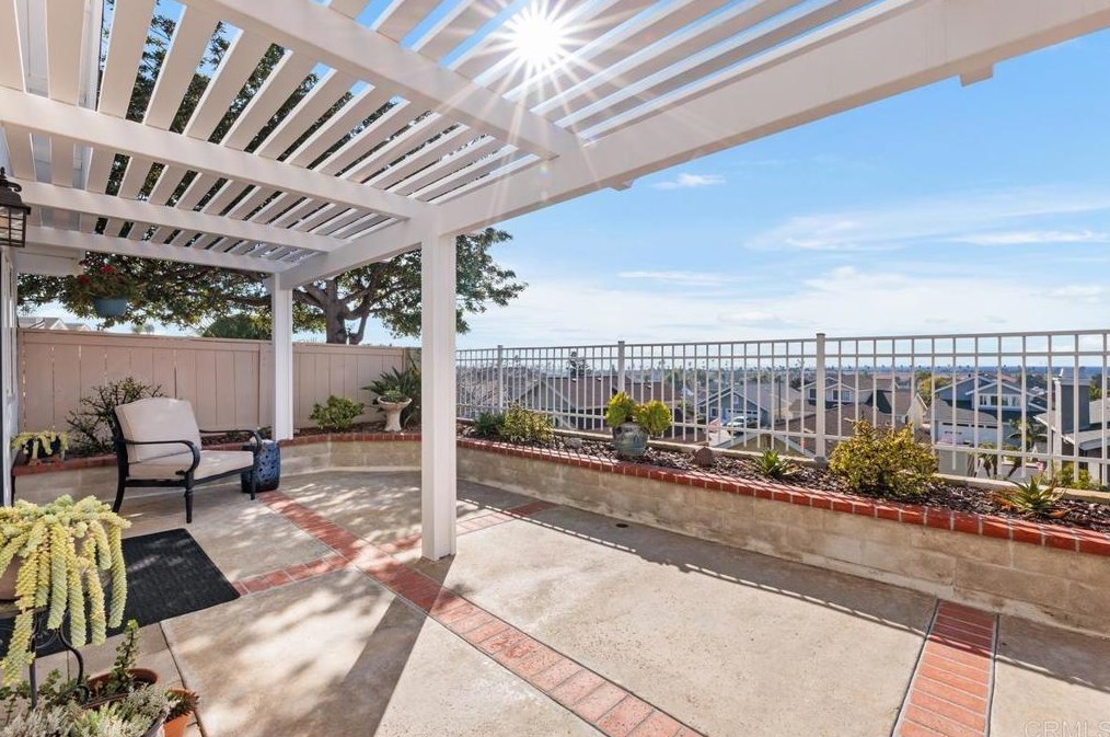 6833 Watercourse Dr, Carlsbad, CA 92011