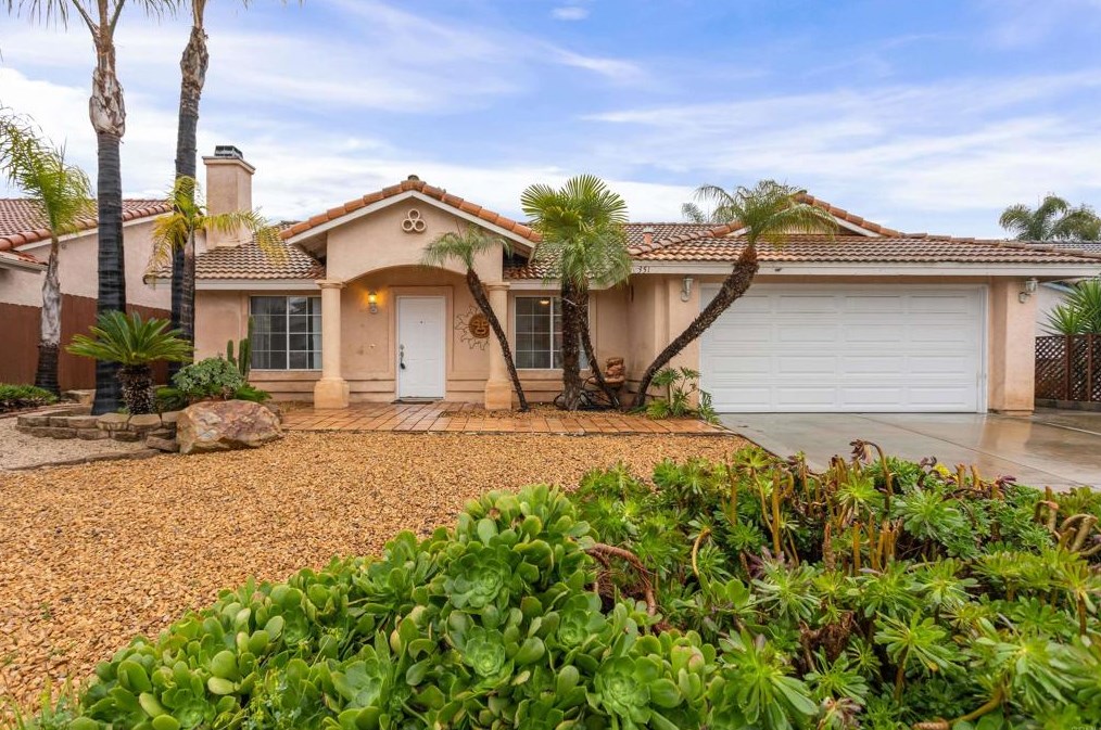 351 Old Stage Ct, Fallbrook, CA 92028-4706