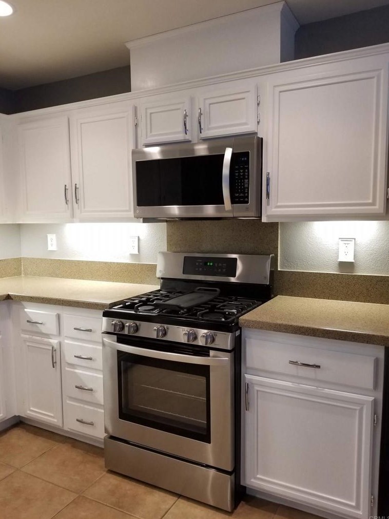 5185 Mendip St, Oceanside CA  92057-1846 exterior