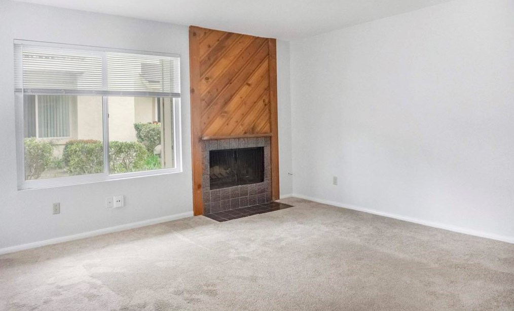 3712 Harvard Dr, Oceanside CA  92056-4101 exterior