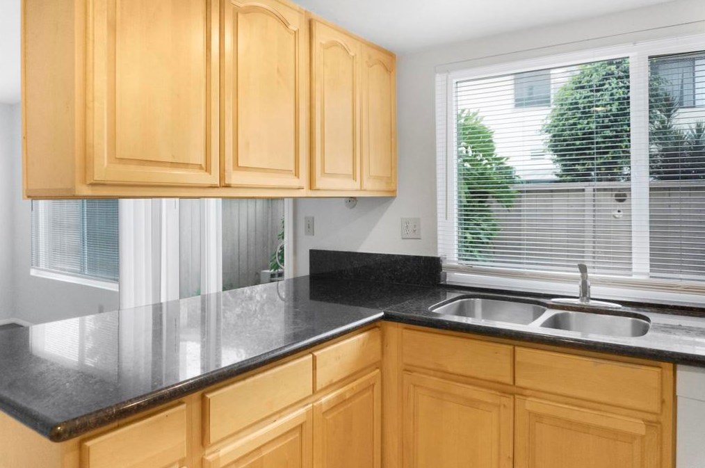 3712 Harvard Dr, Oceanside CA  92056-4101 exterior