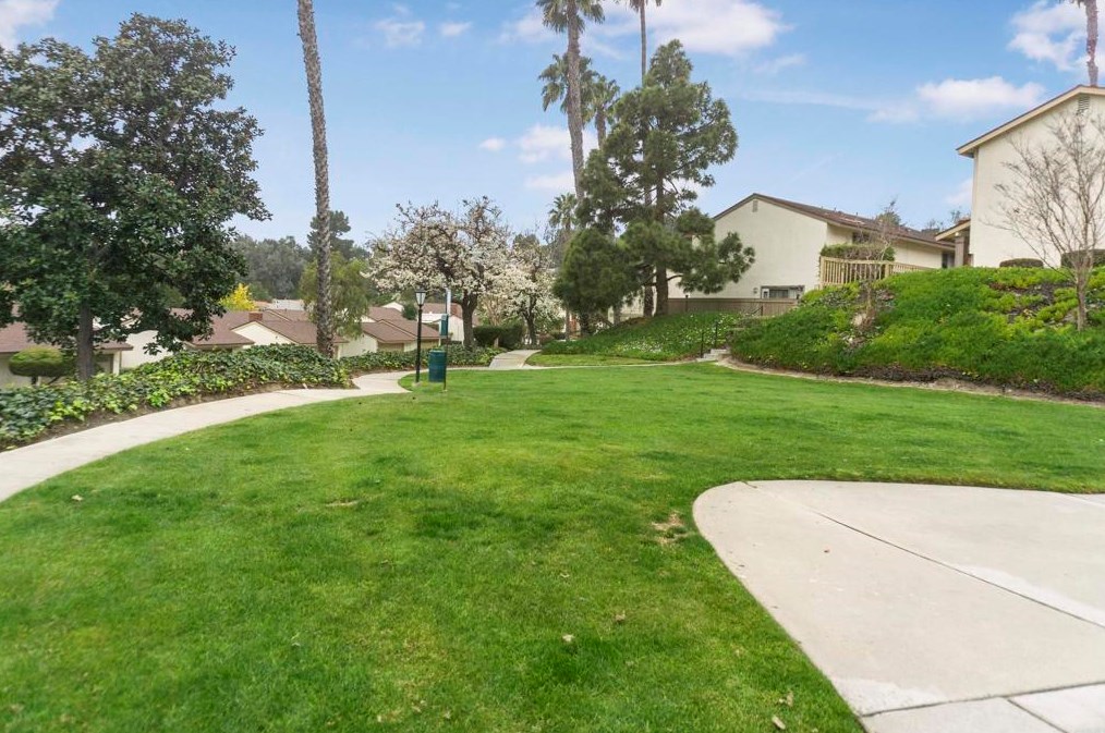 3712 Harvard Dr, Oceanside CA  92056-4101 exterior