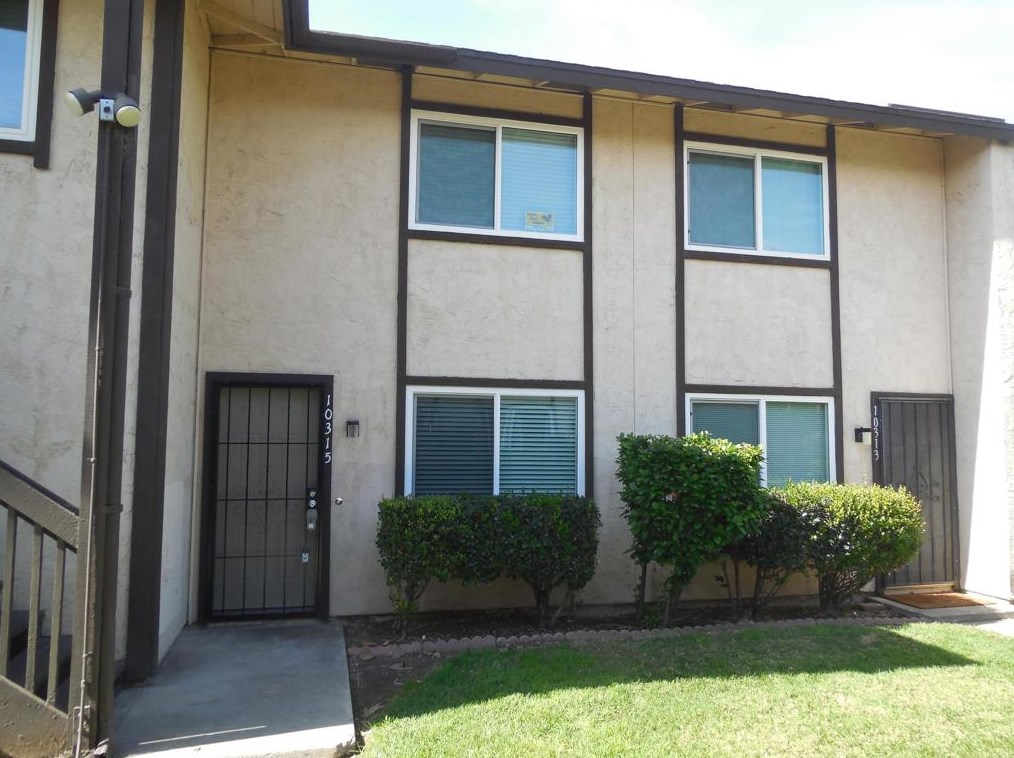 10315 Restful Ct, Santee CA  92071-1863 exterior