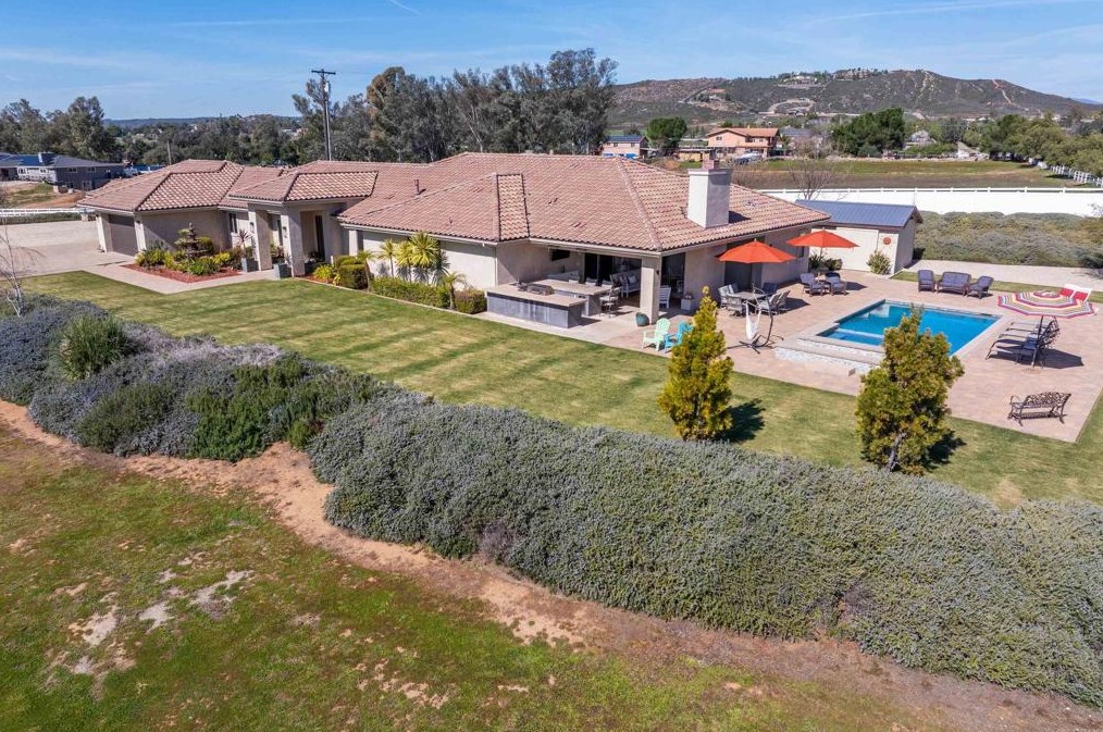 955 Heritage Ranch Rd, Ramona, CA 92065