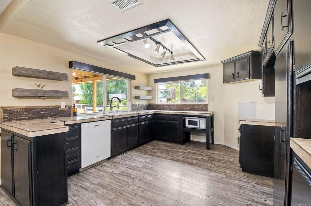 22287 Black Beauty Trl, Wildomar CA  92595-8011 exterior