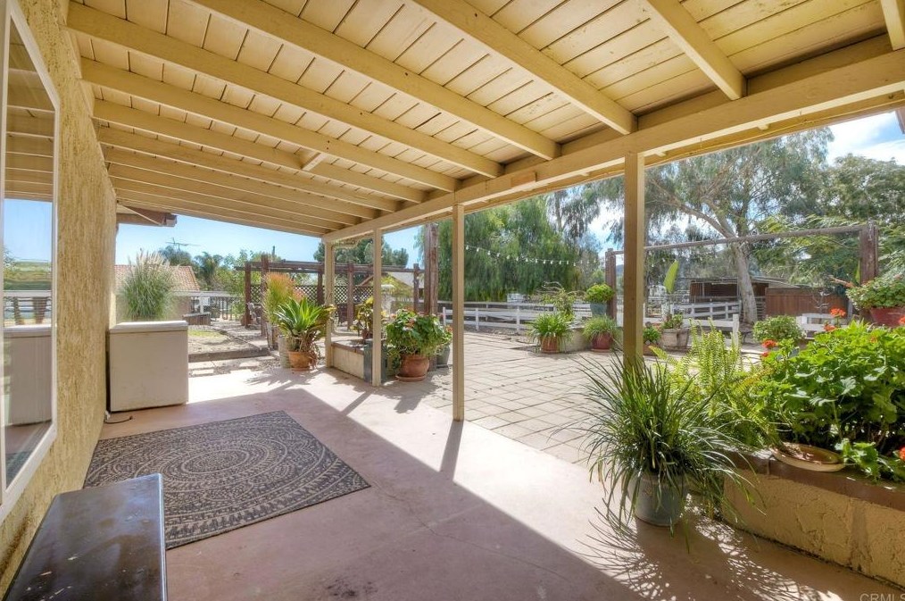 22287 Black Beauty Trl, Wildomar CA  92595-8011 exterior