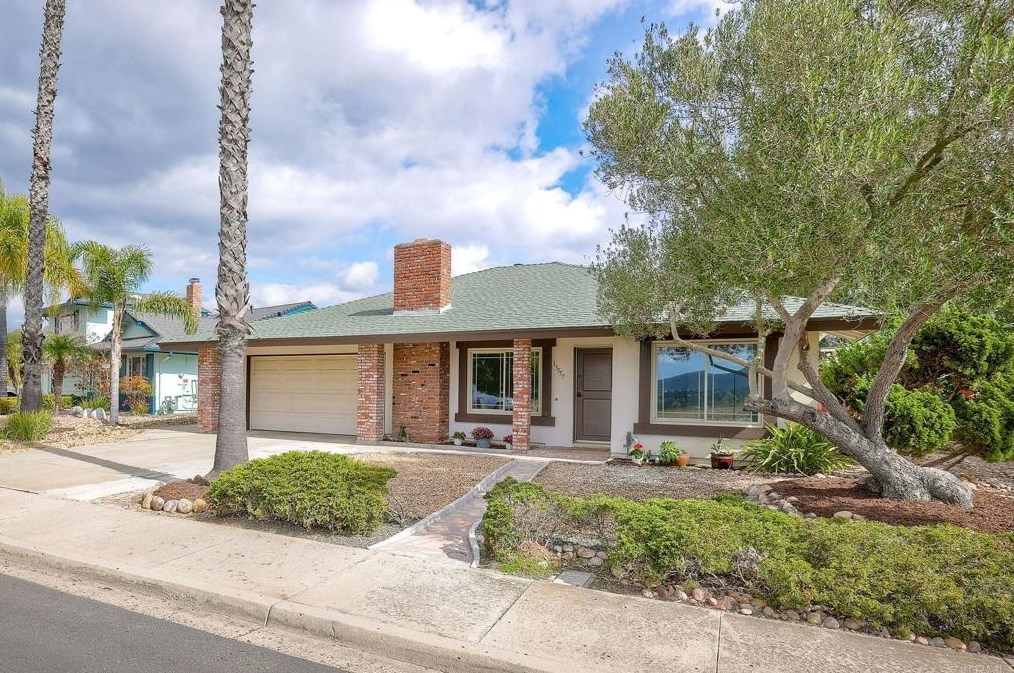 13557 Pequot Dr, Poway, CA 92064