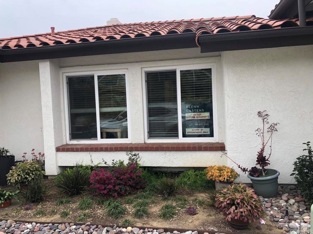 6723 Hyacinth Cir, Carlsbad, CA 92011