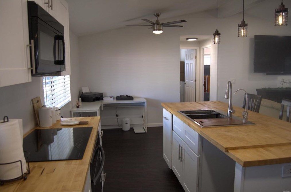 1455 S State #117, Hemet, CA 92543