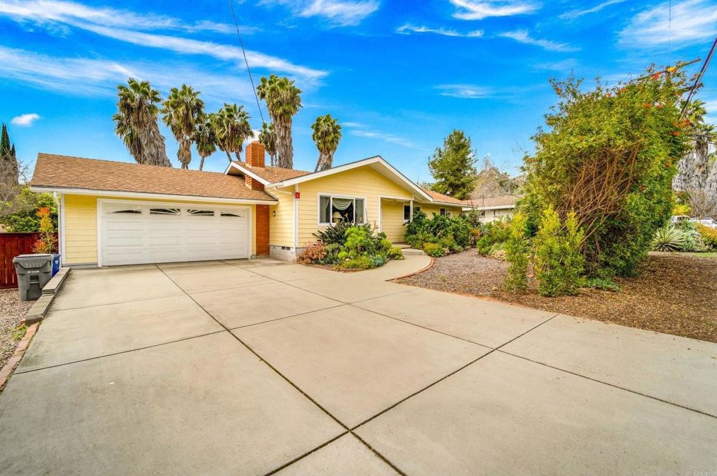4150 Calavo Dr, La Mesa, CA 91941