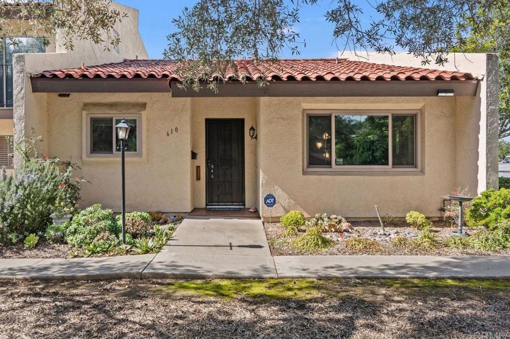 610 Bel Air Dr W, Vista, CA 92084