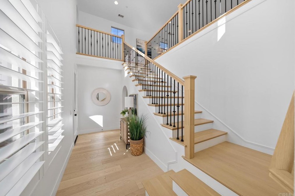 8542 Kristen View Ct, San Diego CA  92127-6118 exterior