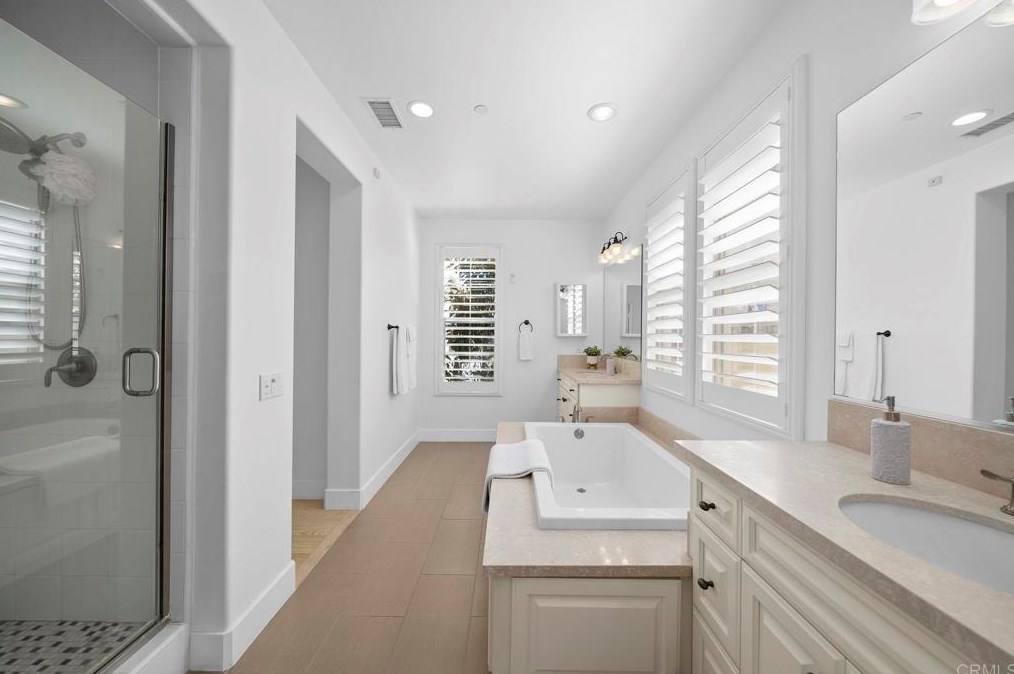 8542 Kristen View Ct, San Diego CA  92127-6118 exterior