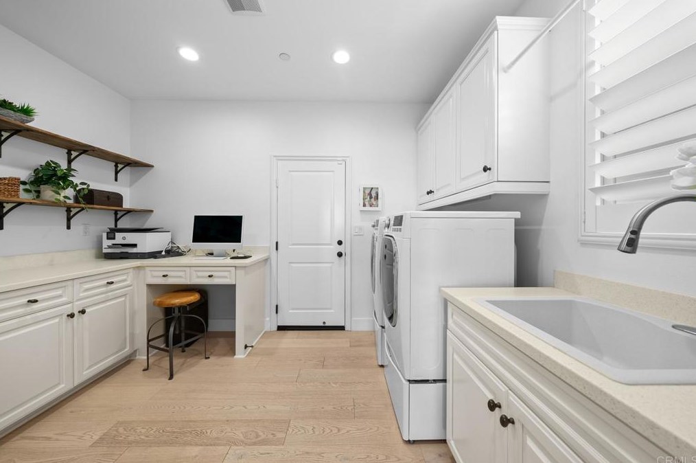 8542 Kristen View Ct, San Diego CA  92127-6118 exterior