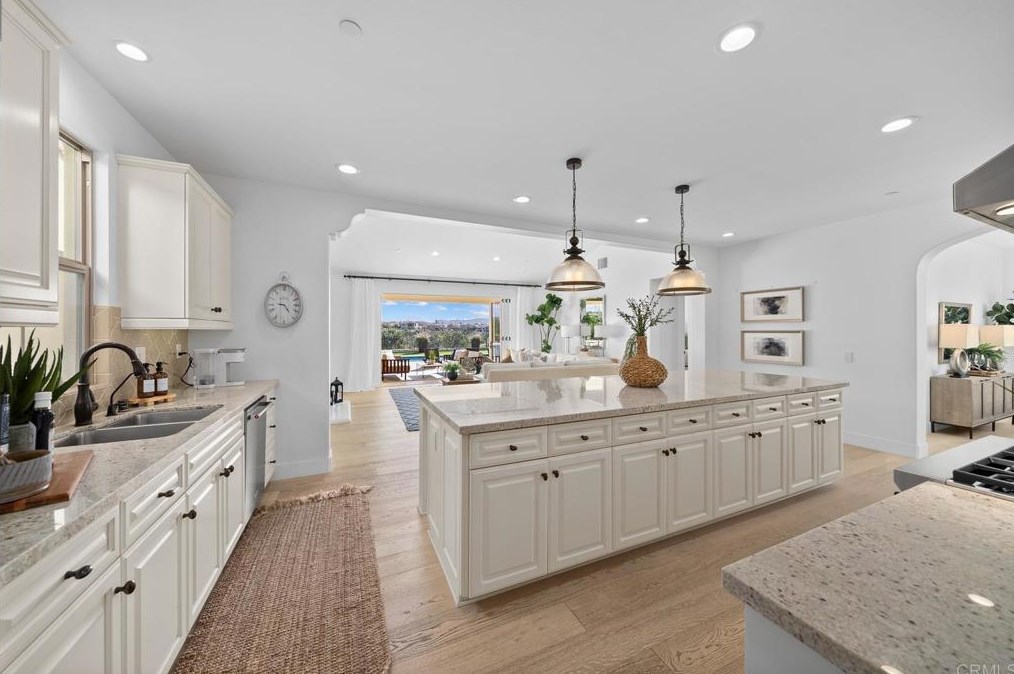 8542 Kristen View Ct, San Diego CA  92127-6118 exterior