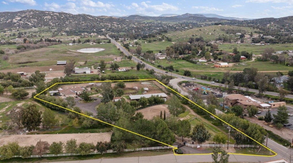 115 Thomsen Way, Ramona, CA 92065-1545