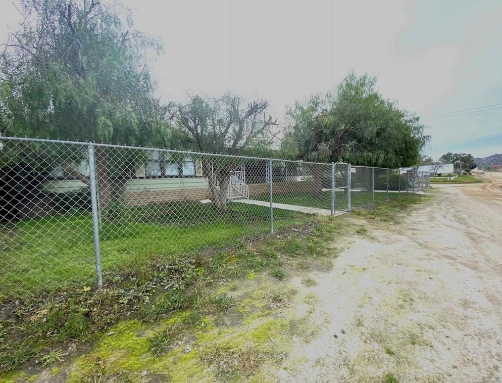 33275 Inyo Rd, Homeland, CA 92548
