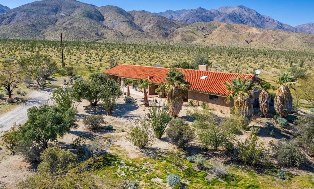 3368 Country Club Rd, Borrego Springs, CA 92004