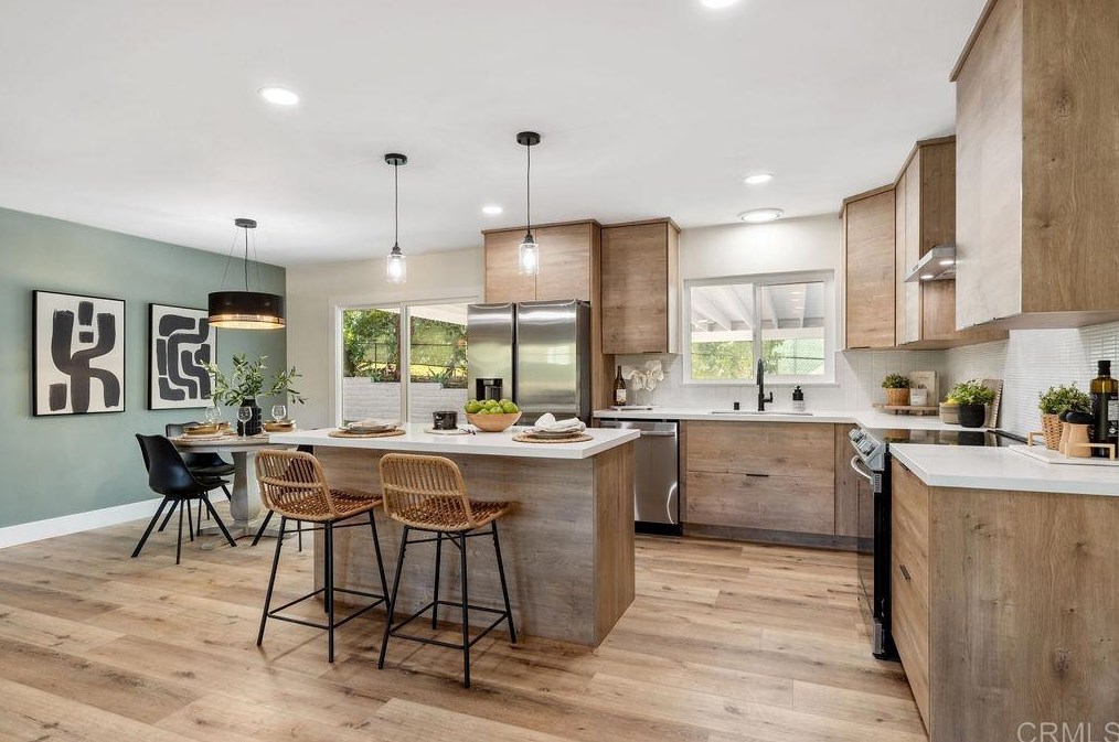 2245 San Pasqual Valley Rd, Escondido, CA 92027-4744