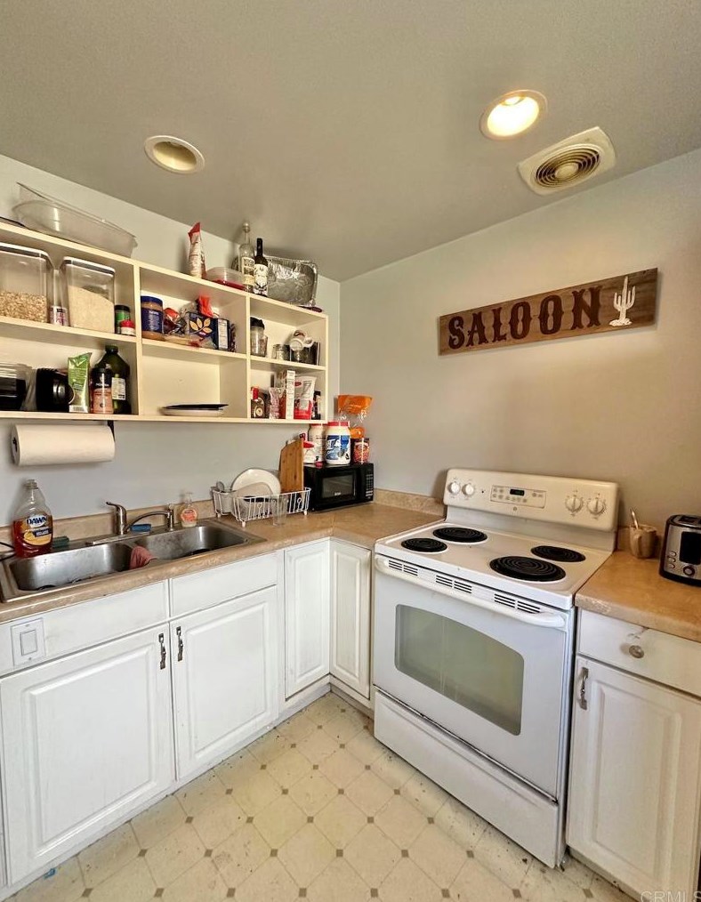 410 Palomino Rd, Fallbrook CA  92028-4128 exterior