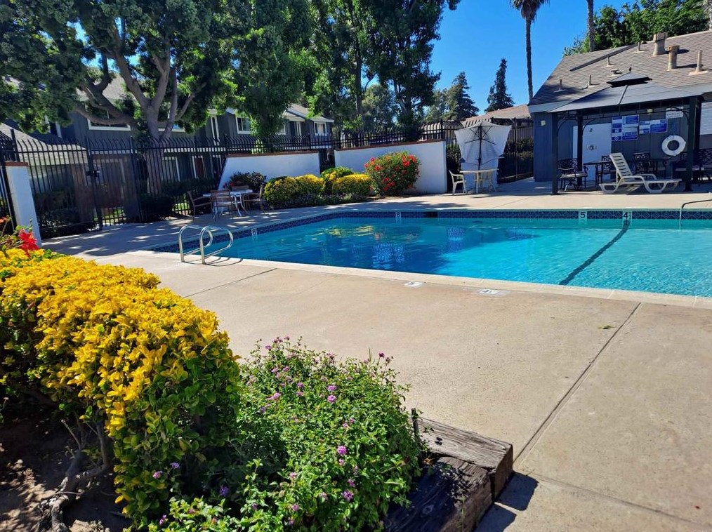 302 Los Arbolitos Blvd, Oceanside, CA 92058