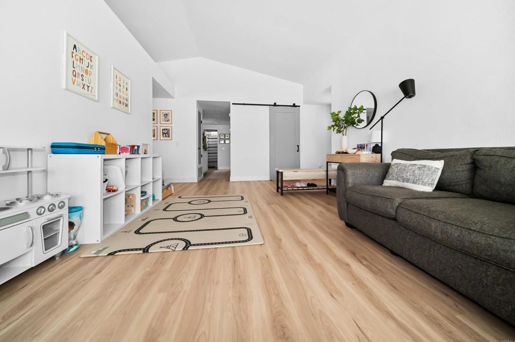 43105 Agena St, Temecula CA  92592-3295 exterior