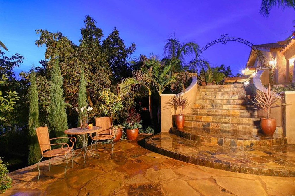 19925 Fortuna Del Este, Escondido, CA 92029-5917