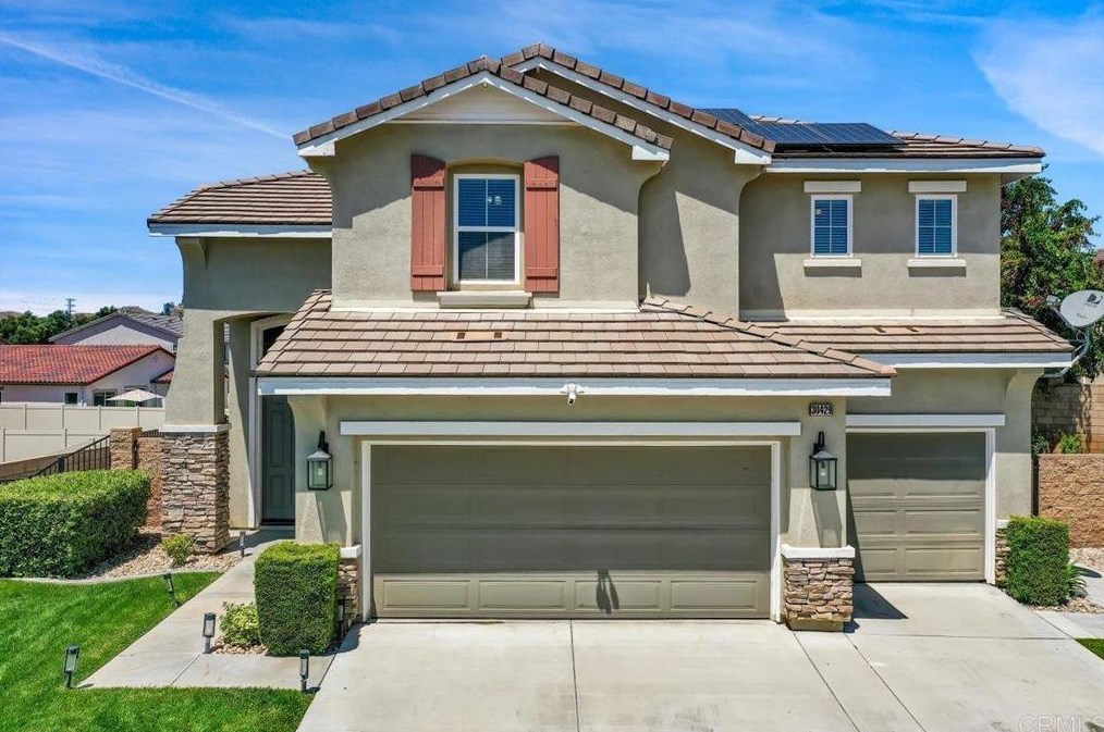 30429 De Caron St, Murrieta CA  92563-1841 exterior