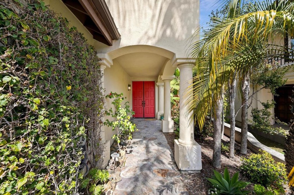 4362 Corte De La Fonda, San Diego, CA 92130-2126