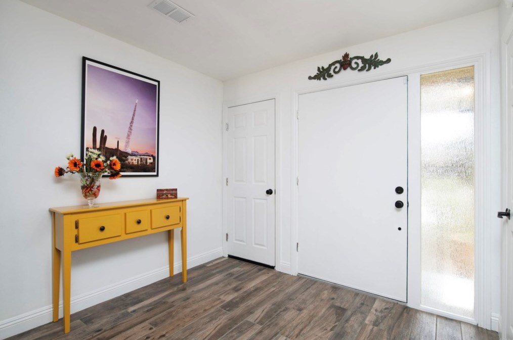 3166 Camino Crest Dr, Oceanside, CA 92056